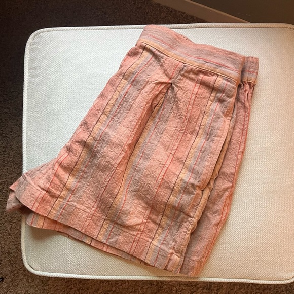 ✨FINAL PRICE DROP💫 Madewell Pull-On Linen Blend Shorts in Multi-Stripe - Picture 4 of 8